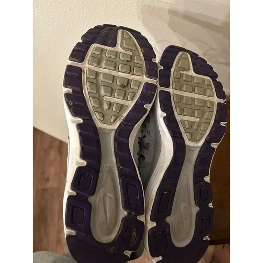 Nike Women’s Shoes size 9.5‎